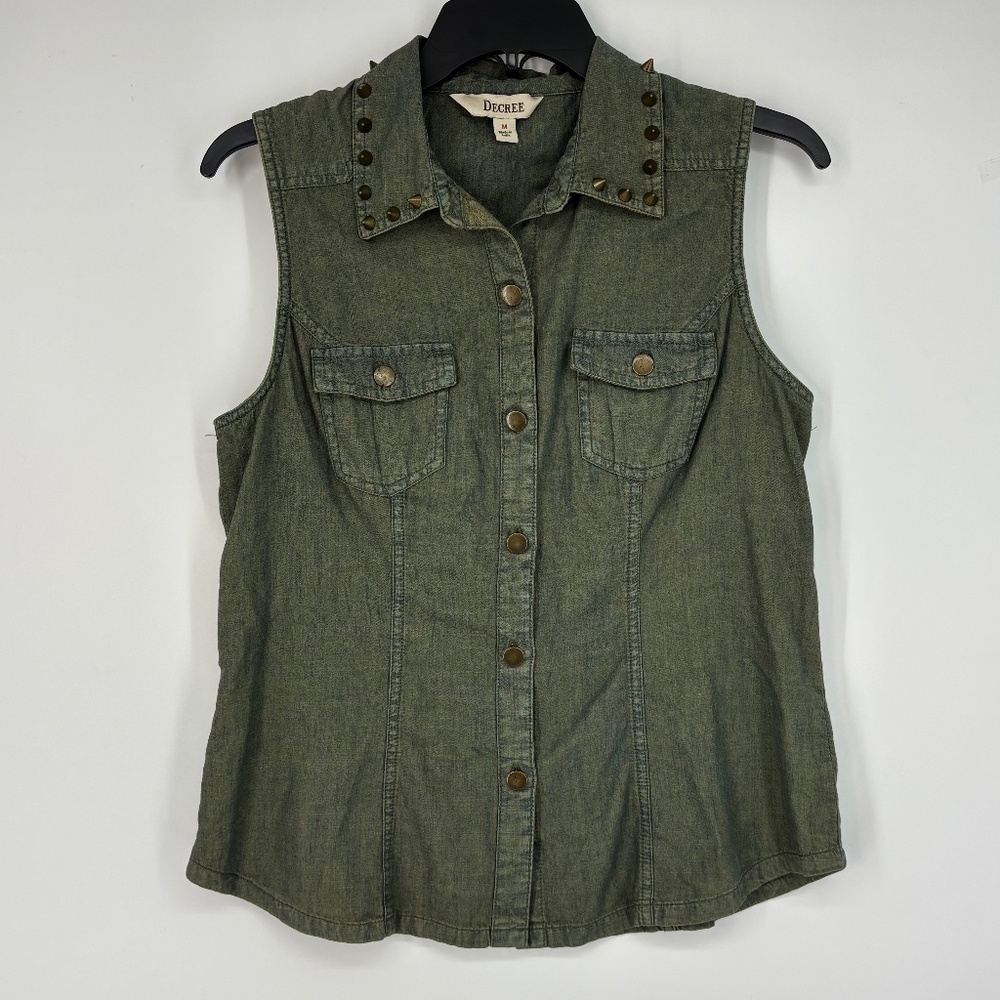Decree Juniors Medium Button Up Sleeveless Shirt Green Overdyed Studded Collar